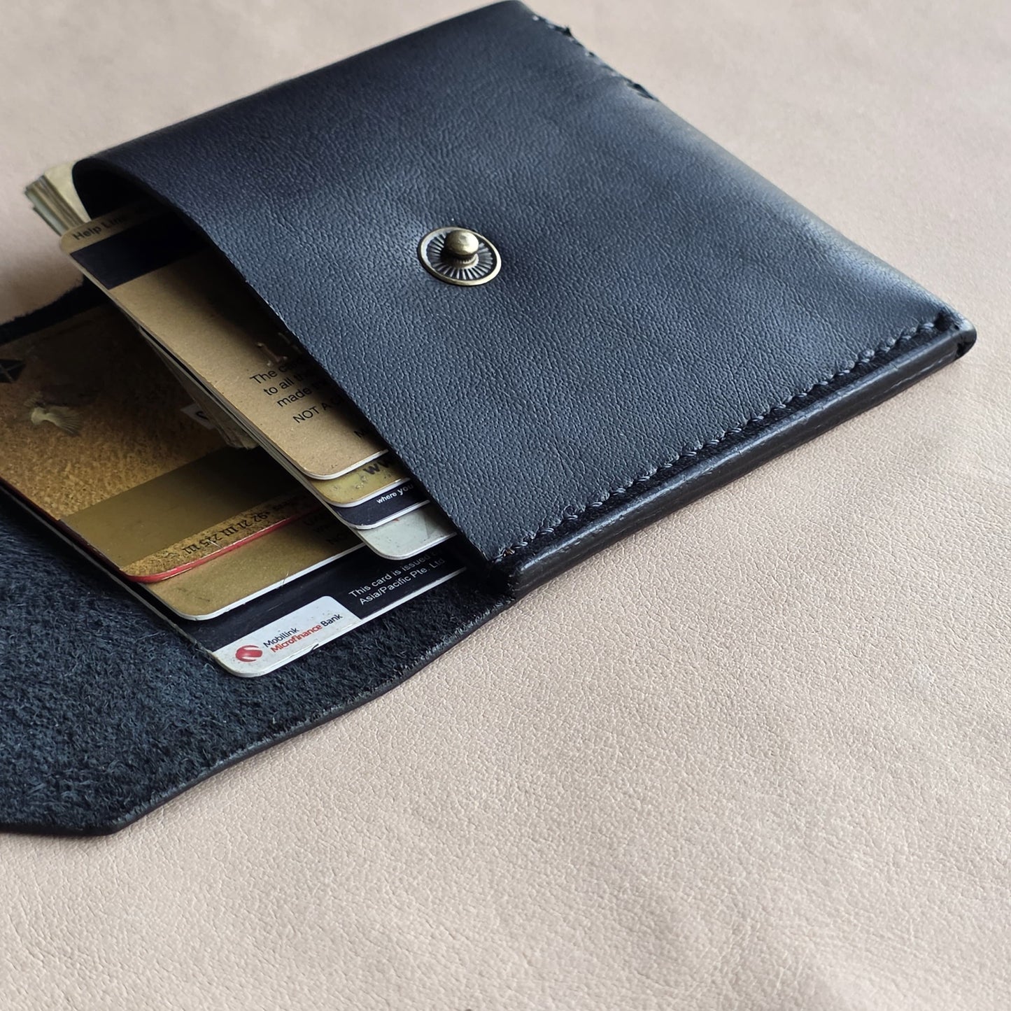 Slim Line Full Grain Hand Made Leather wallet (BLACK)